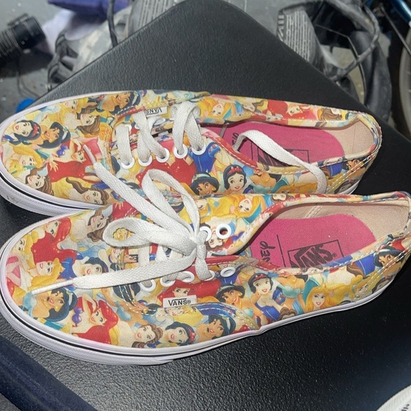 Disney princess mix vans women’s size 9 - Picture 2 of 5